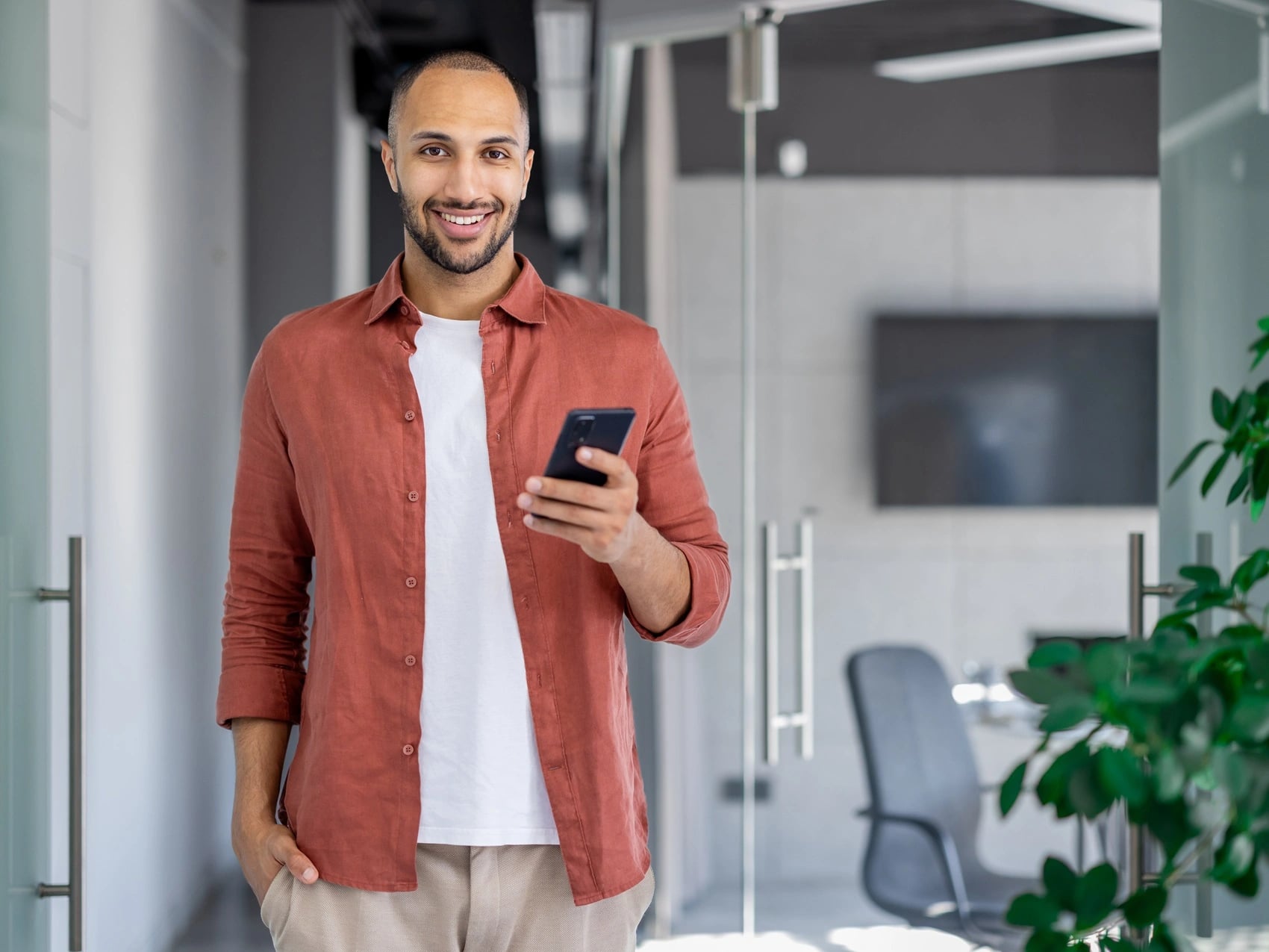 Professional booking a fitness for work certificate online through OMC Health before returning to work